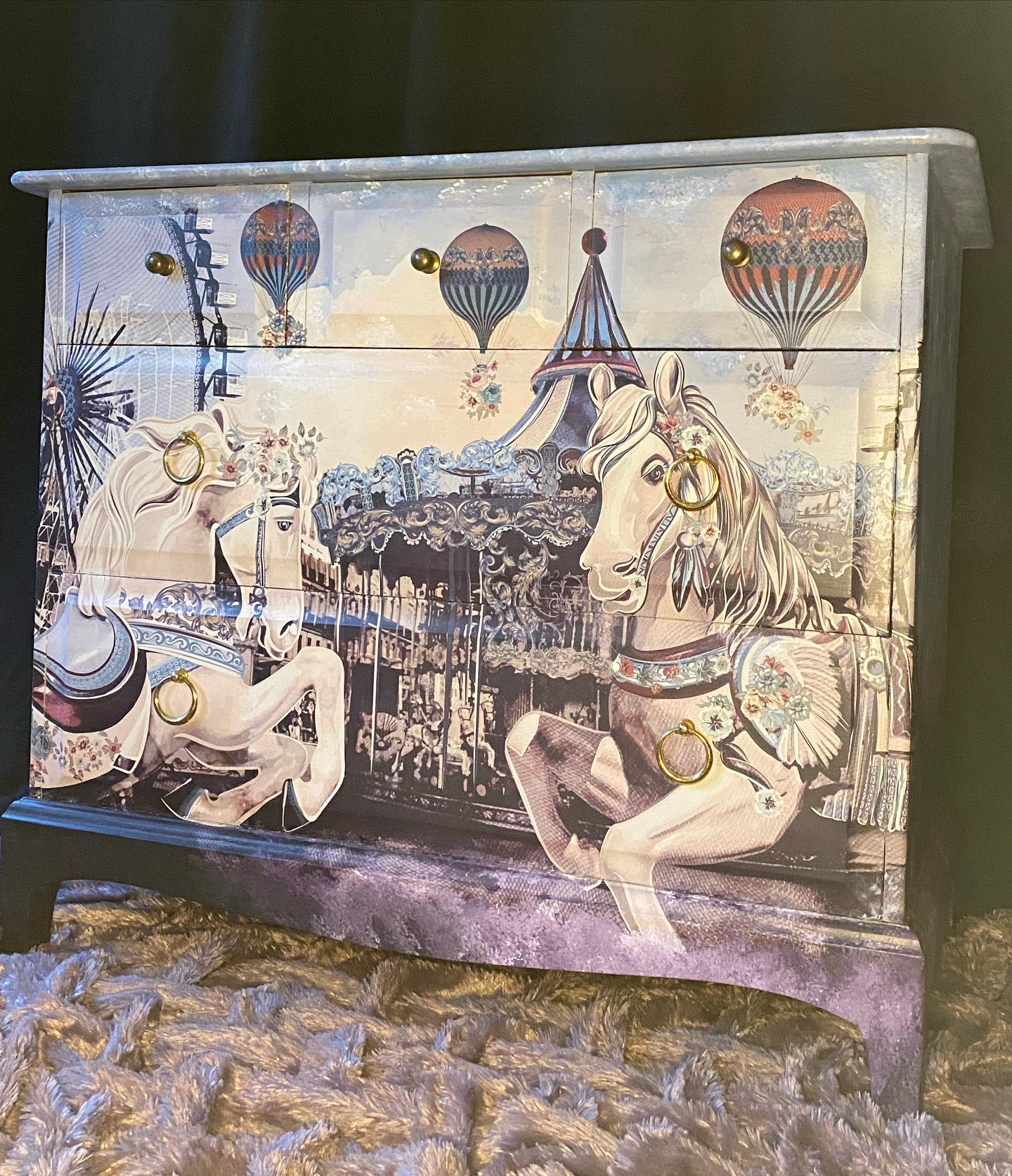 Hokus Pokus - Let's go to the Merry-Go-Round - Large Solid Design cut into 3 Sheets