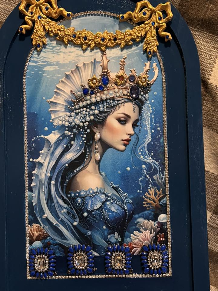 Queen of Hearts - Sea Goddess