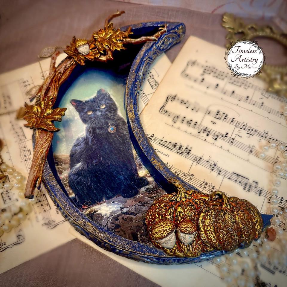 Queen of Hearts - Midnight