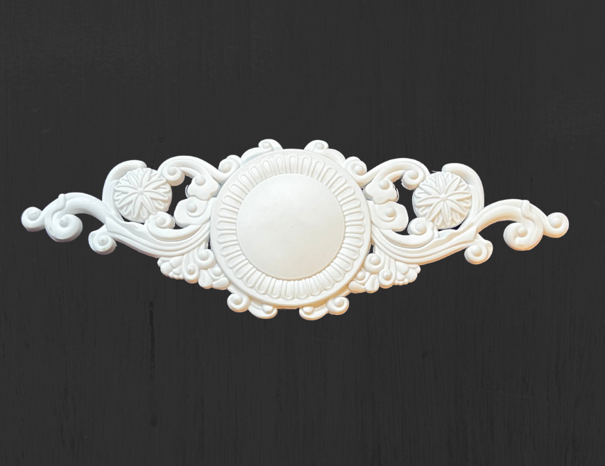 Vintage Round Crest Pediment