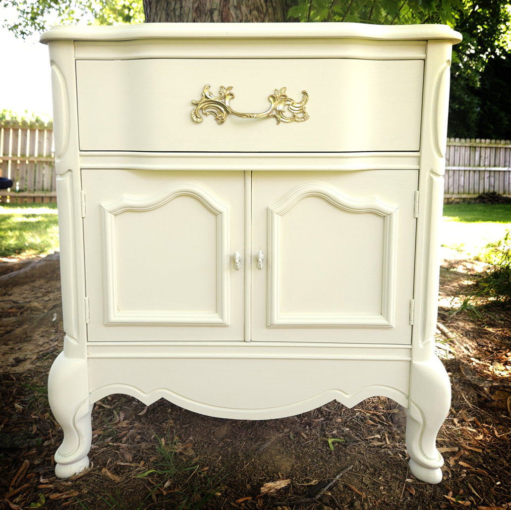 furniture with eye love hue painted 4