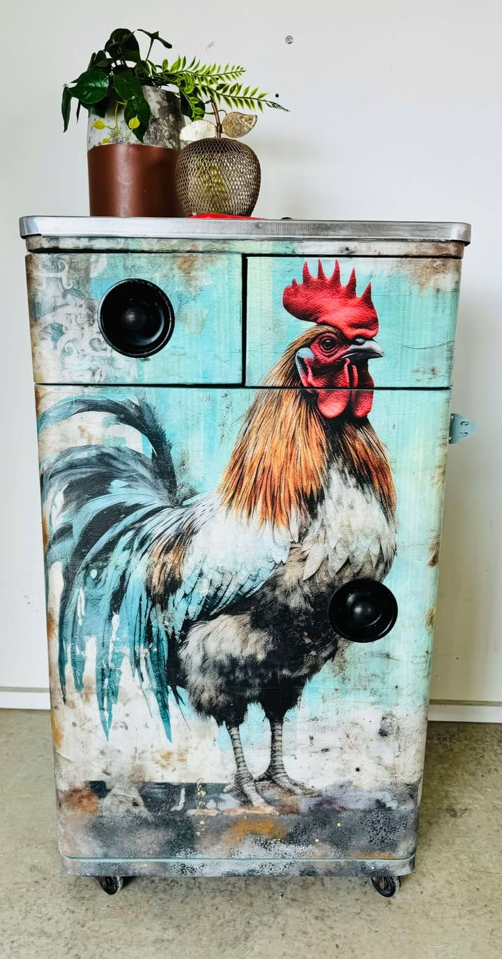 Hues & Feathers | 18 lb Decoupage Tissue Paper | 21x29 in
