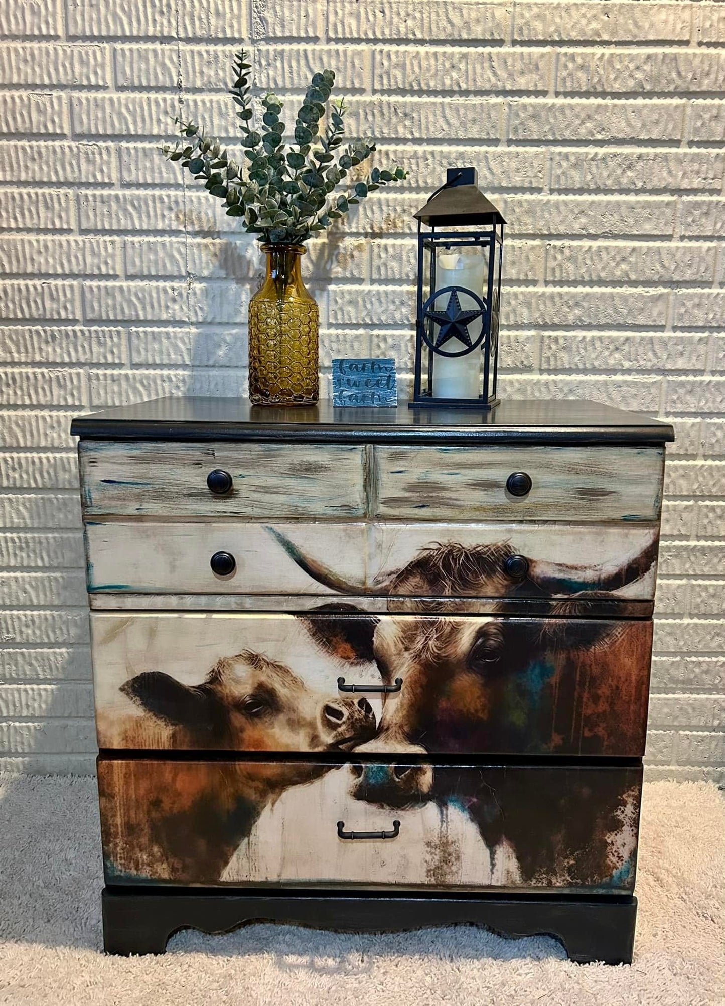 Mooving Moment | 18 lb Decoupage Tissue Paper | 21x29 in