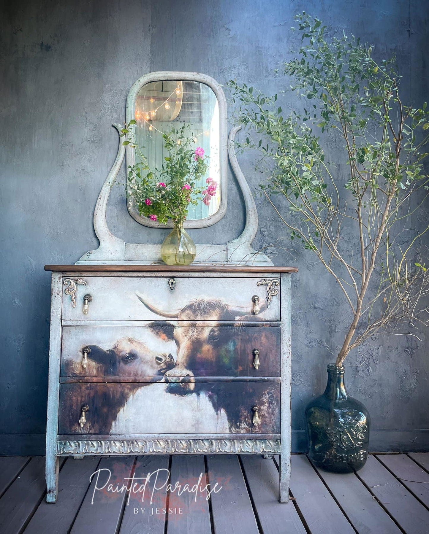 Mooving Moment | 18 lb Decoupage Tissue Paper | 21x29 in