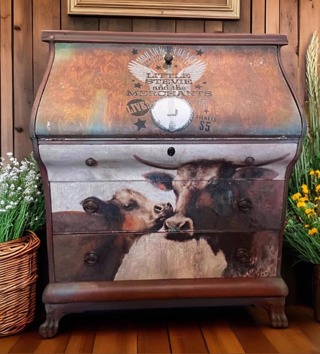 Mooving Moment | 18 lb Decoupage Tissue Paper | 21x29 in