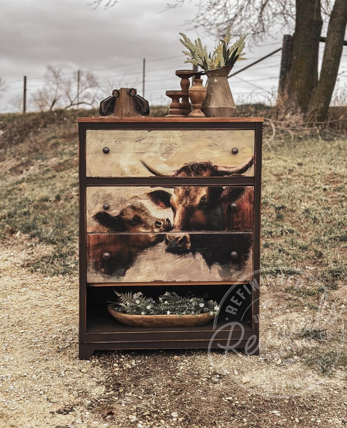 Mooving Moment | 18 lb Decoupage Tissue Paper | 21x29 in