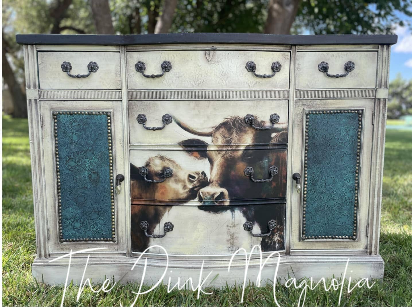 Mooving Moment | 18 lb Decoupage Tissue Paper | 21x29 in